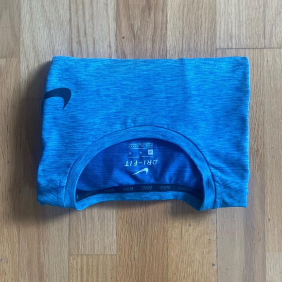 Nike Dri Fit Gym Shirt - Medium - Picture 6 of 6